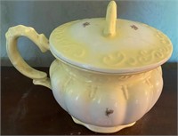 M - VINTAGE TEACUP W/ LID (M11)