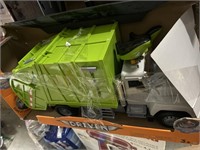 DRIVEN by Battat  R/C Recycling Truck Large Toy