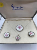 VINTAGE ROSE ENAMELLED NECKLACE SET