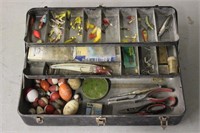 VINTAGE METAL TACKLE BOX, BLACK 2-TRAY WITH KEY &