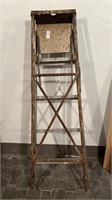 4 ft metal step ladder
