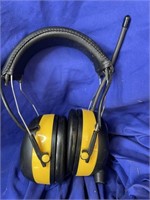 3M AM/FM Battery Operated Headphones