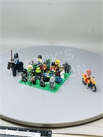 16 LEGO men & knight on horse & motorcycle