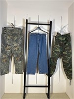 Camo pants and jeans Lot