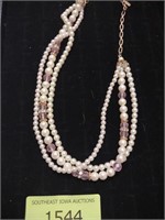 Pearl like necklace w/ plastic pink bead