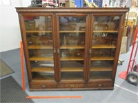 nicer antique oak bookcase (5ft wide)