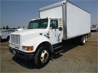 2001 International 4700 20' Box Truck