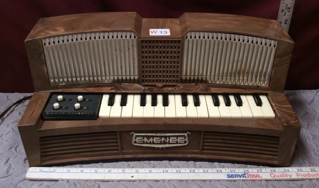 Vintage Emenee Toy Pipe Organ