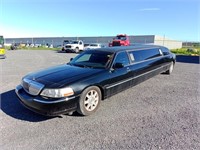 2011 Lincoln Towncar Limousine