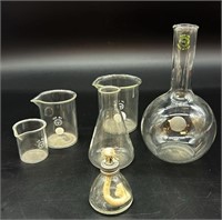 4 Vtg Pyrex Beakers & Mini Oil Lamp