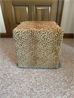 Storage ottoman