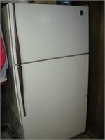 Whirlpool Refrigerator  33x27x66 Inches