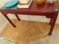 accent table (furniture only)