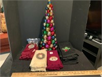 Christmas Tree & Hand Towels