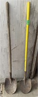 Wood Handled Shovels, 56in 
(Bidding 1x qty)