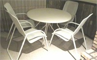 Patio set with 4 chairs - white