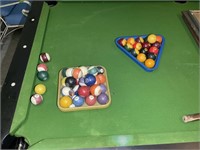 POOL TABLE 44 IN X 88 IN PLAYING SURFACE