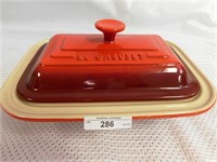 NEW Le CRUSET CASSEROLE DISH COVERED