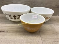 3 WHITE AND GOLD NESTING PYREX BOWLS