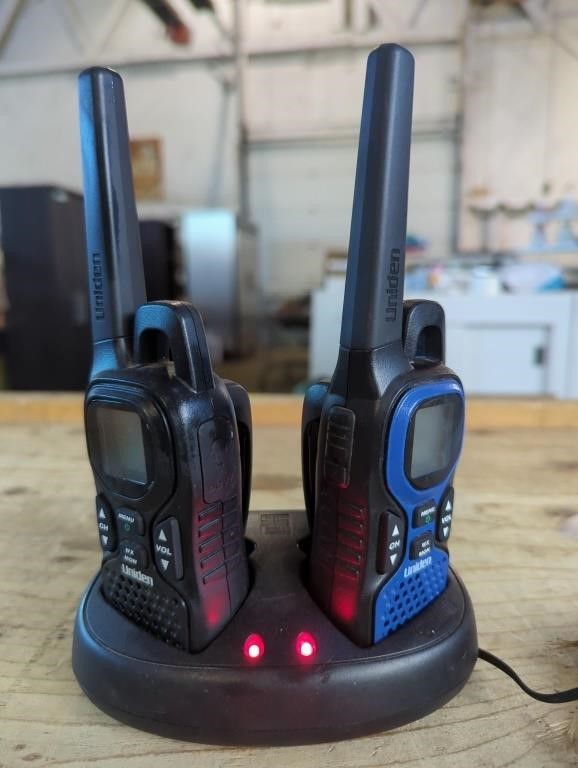 Uniden RC1291 GMR3740-3CK 2 walkie talkie &