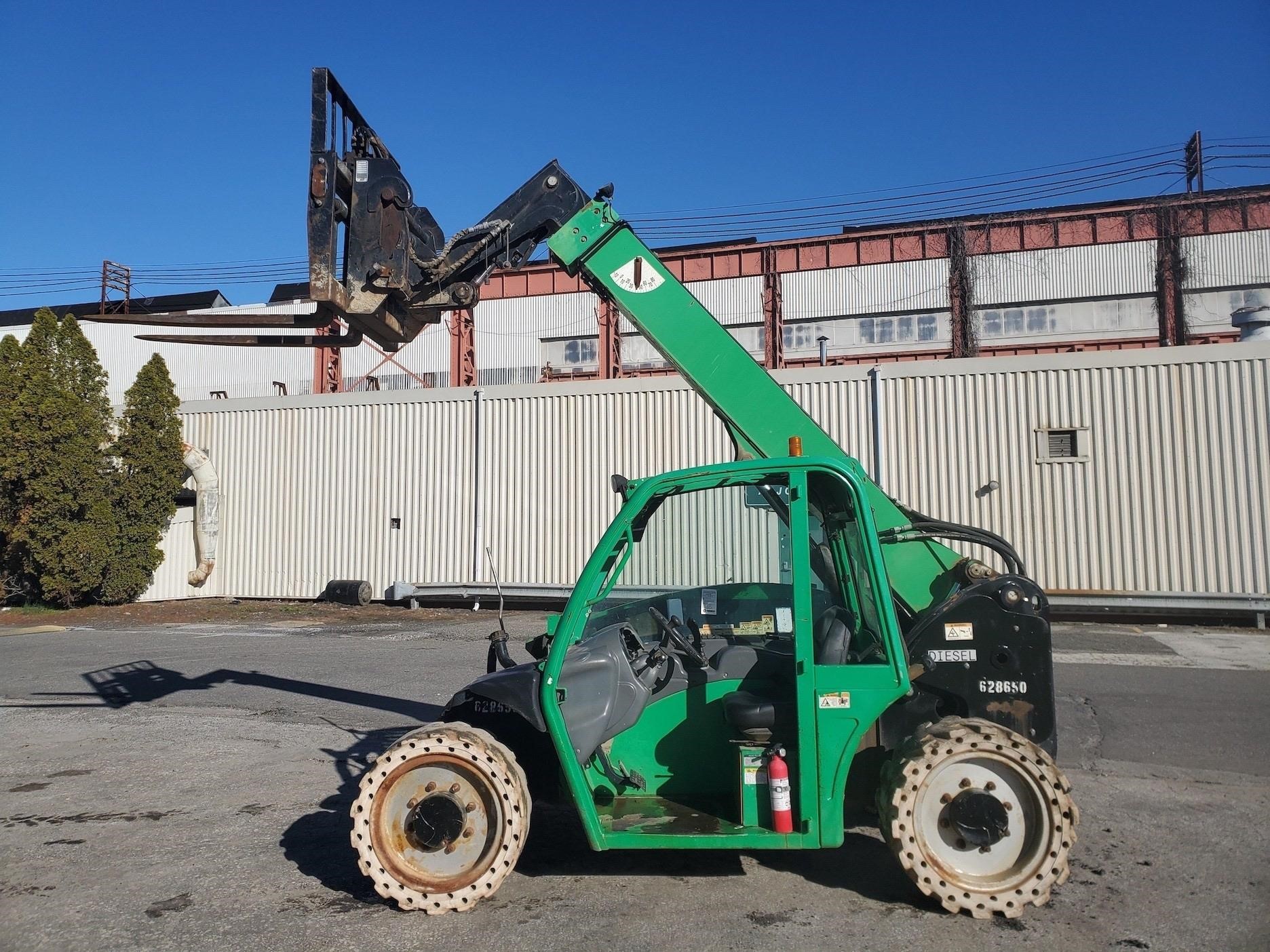 2014 JLG G5-18 A 5,500 lb Telehandler