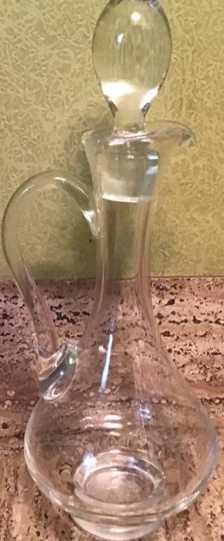 GLASS DECANTER