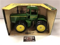 1/16 Ertl John Deere 4wd tractor