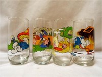 (2) 1982 Smurf Drinking Glasses & (2) Peanuts &