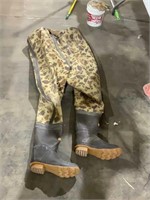 Cabelas Waders, size unknown