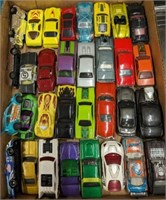 TRAY OF DIE CAST MINIATURE CARS