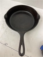 9 in Griswold Cast Iron Skillet.