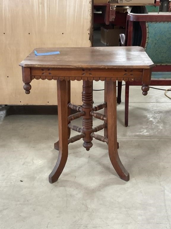 20x28x29 Parlor Table PU ONLY