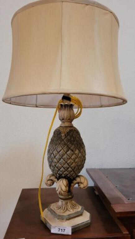 PINEAPPLE STYLE LAMP