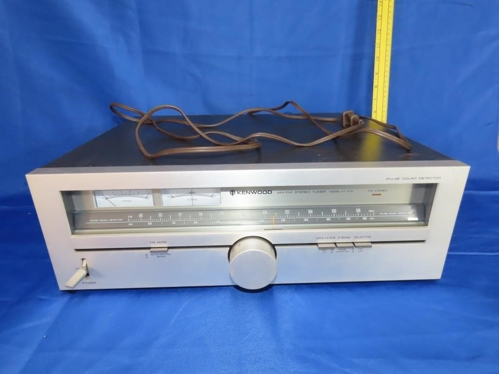 Kenwood Am/FM Stereo Tuner Model KT-615