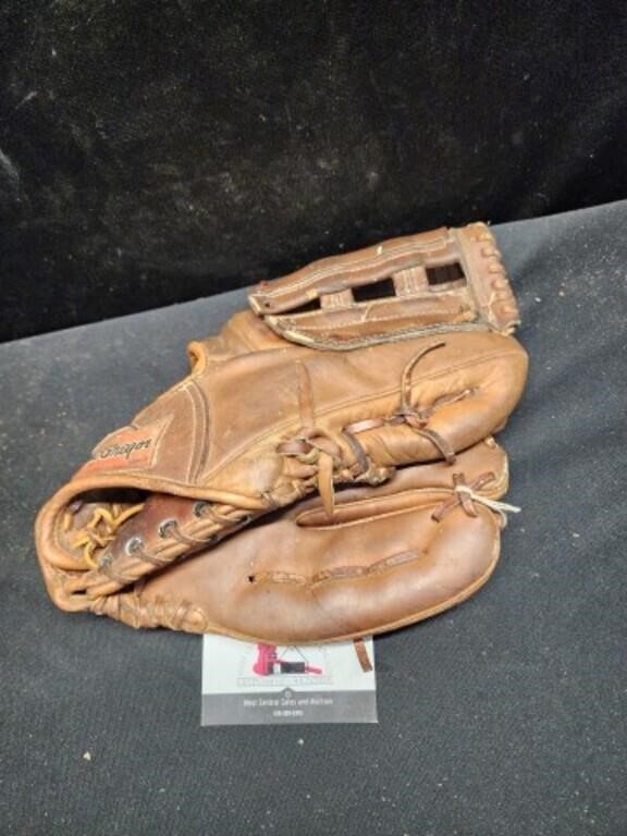 MacGregor Rod Carew Glove