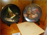 PAIR OF COLLECTOR PLATES