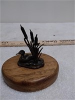 Decorative duck figurine