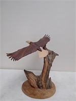 Wildlife wood sculpture