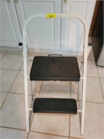 2 STEP STOOL