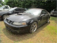 2004 Ford Mustang GT 2-Door,