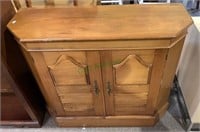 Vintage side cabinet with two doors with arched