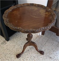 Vintage wooden pie crust table with claw feet