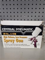 20oz. Central Pneumatic Spray Gun