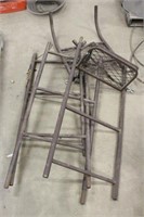 LADDER STAND, APPROX 12FT