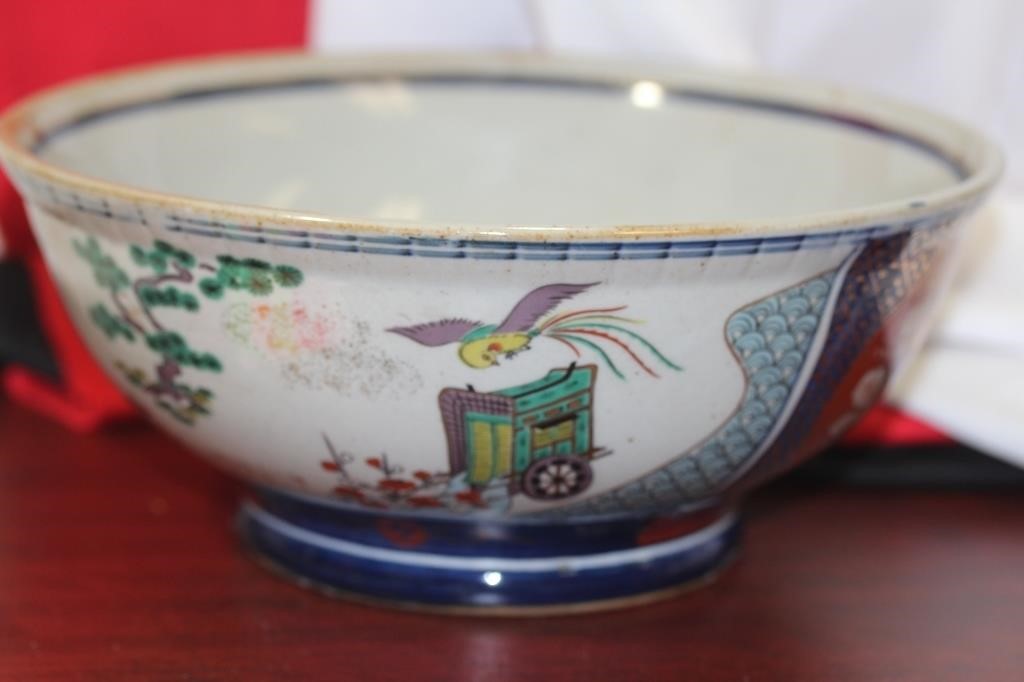A Vintage Japanese Imari Center Bowl