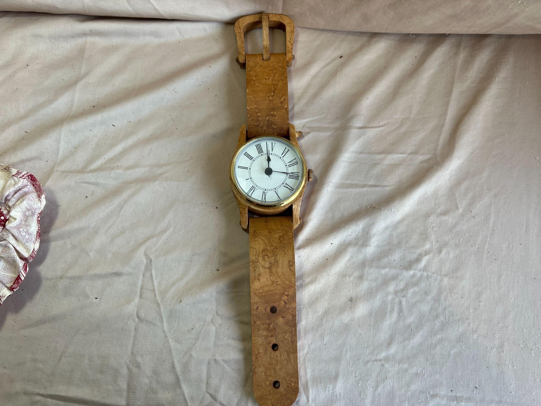 Wood Desk Clock