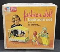 (AF) 1971 Fashion Doll Bedroom Set