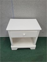 STANLEY FURNITURE SINGLE DRAWER NIGHTSTAND