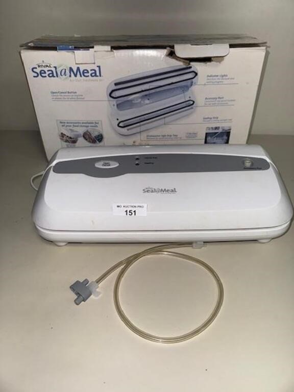 Rival Seal-a-Meal in box w/ Vacuum cord