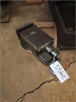 BENCH VISE